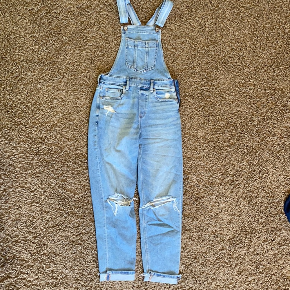 American Eagle mom overalls, size 0 regular, light wash